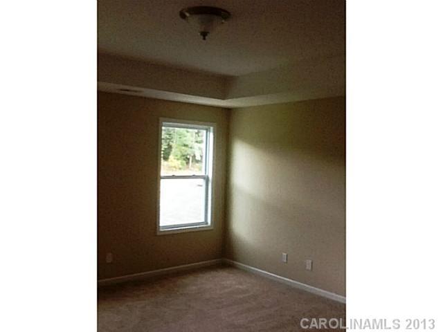 6023 Trailwater Road Charlotte, NC 28278 - Photo 4 of 16 Gallery Image 4