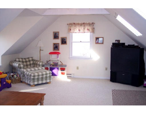 8 Methuen Road Haverhill, MA 01832 - Photo 11 of 14 Gallery Image 11