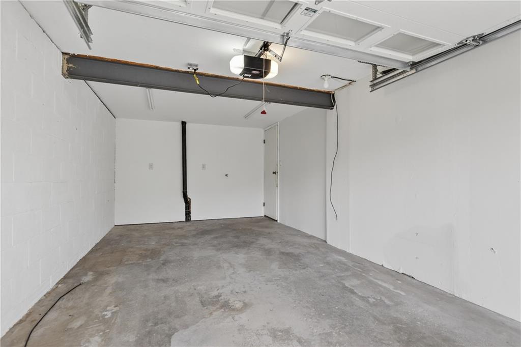 518 Hemlock Court Coraopolis, PA 15108 - Photo 28 of 34 a view of small space