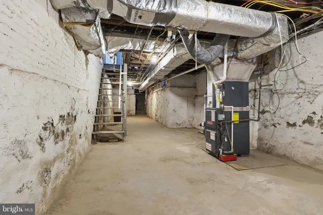 a view of a storage & utility room