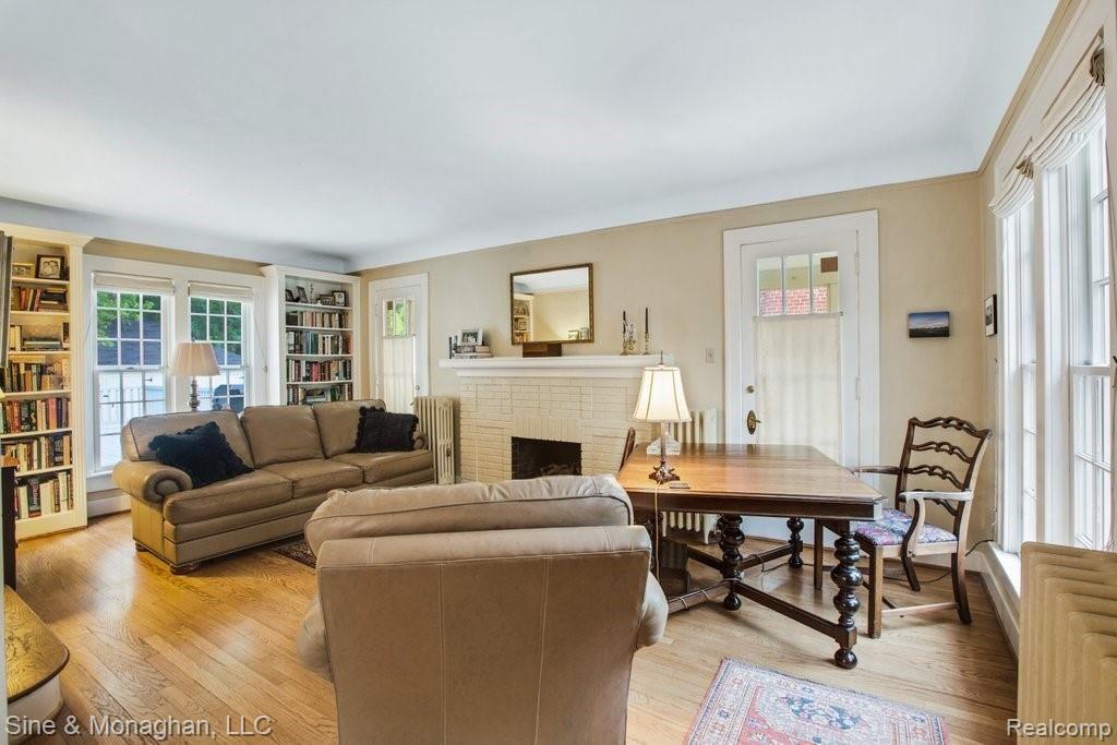 860 Rivard Boulevard Grosse Pointe, MI 48230 - Photo 8 of 44 017.jpg-SMALL