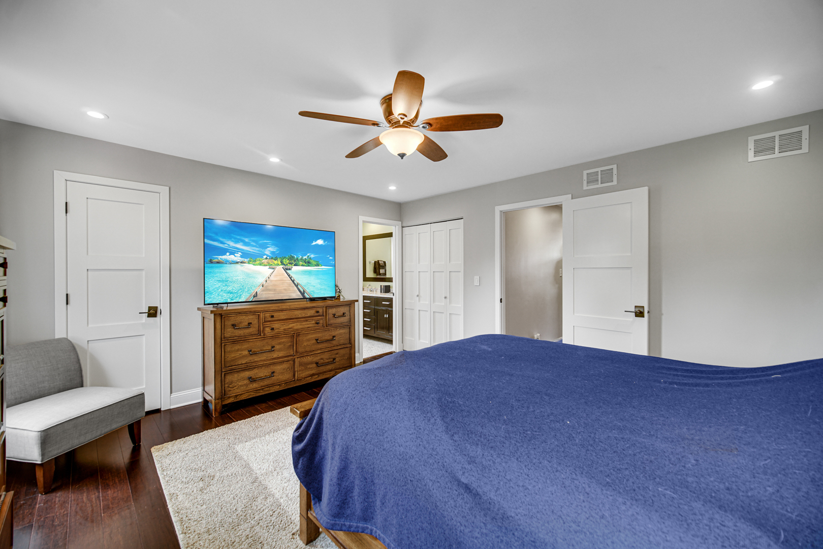 1167 Longtree Lane Wheeling, IL 60090 - Photo 15 of 26