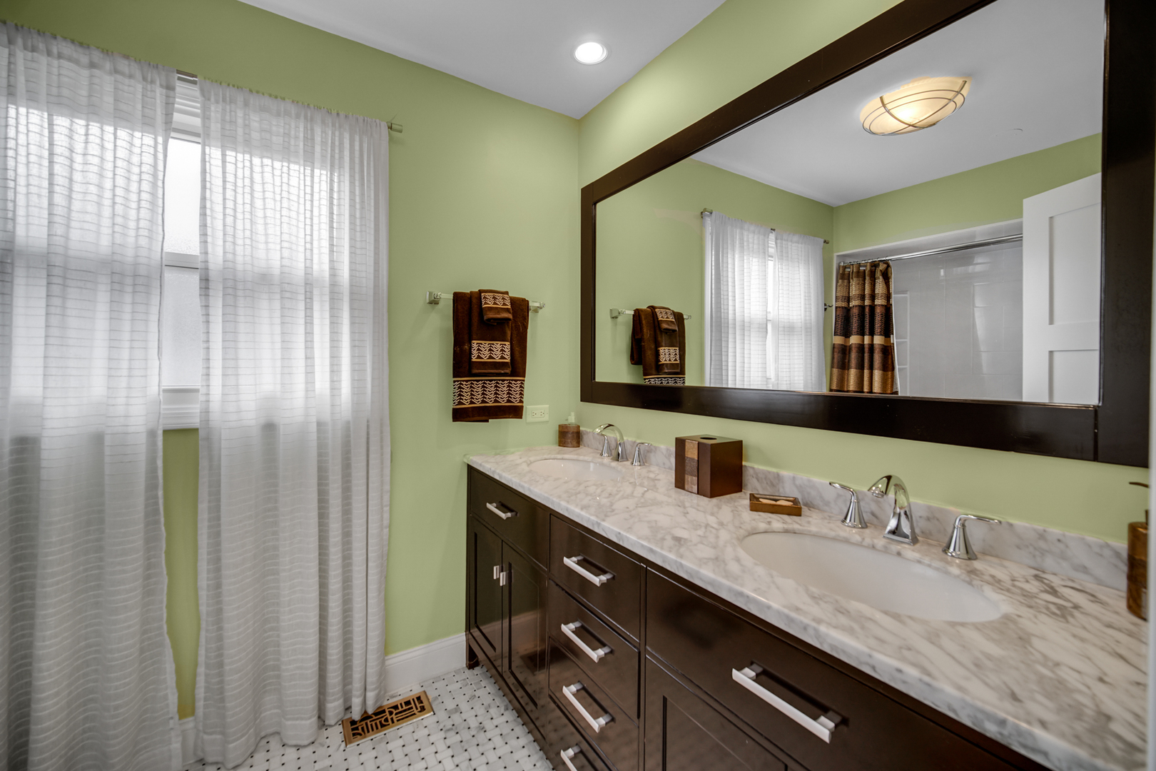 1167 Longtree Lane Wheeling, IL 60090 - Photo 16 of 26