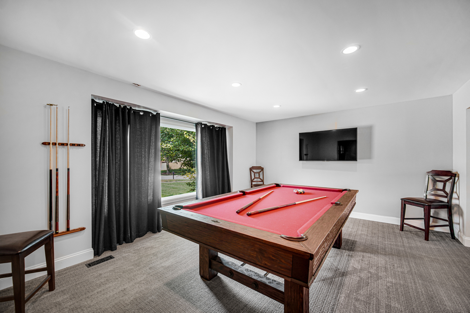 1167 Longtree Lane Wheeling, IL 60090 - Photo 3 of 26