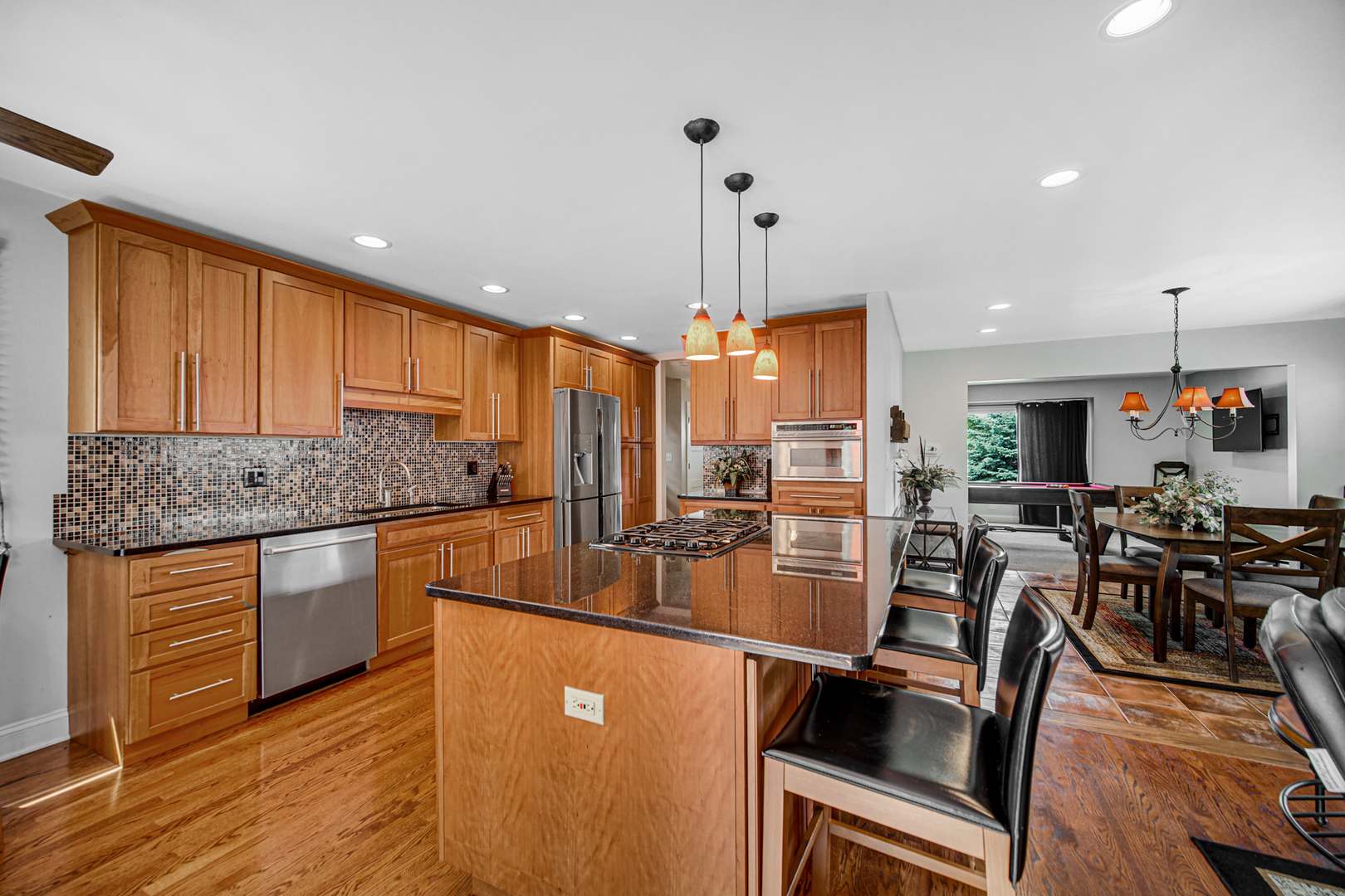 1167 Longtree Lane Wheeling, IL 60090 - Photo 9 of 26