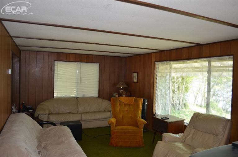 7304 Kauffman Road Presque Isle, MI 49777 - Photo 11 of 21 21299027-10.JPG