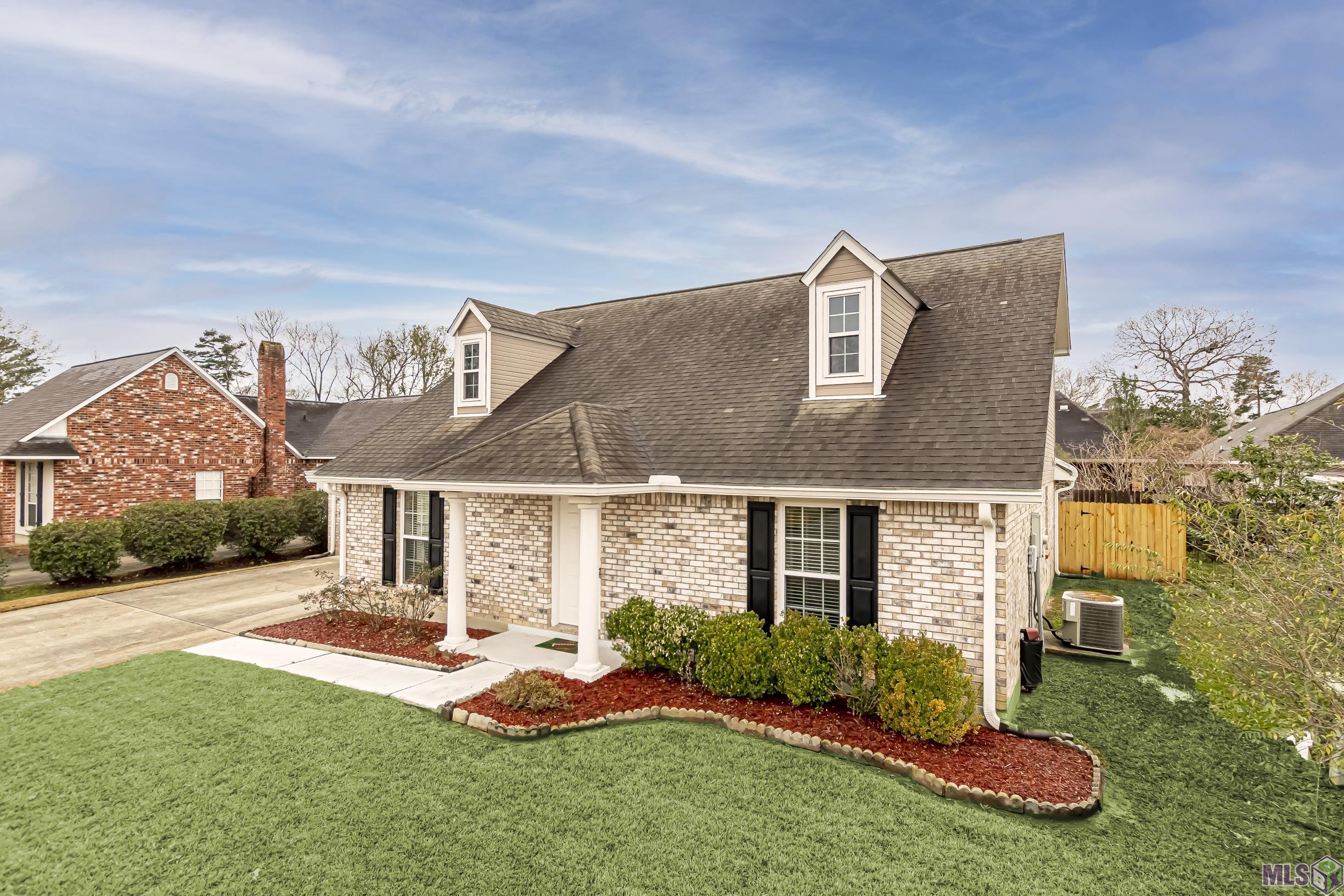 25865 Oakley Road Denham Springs, LA 70726 - Photo 2 of 28 Gallery Image 2