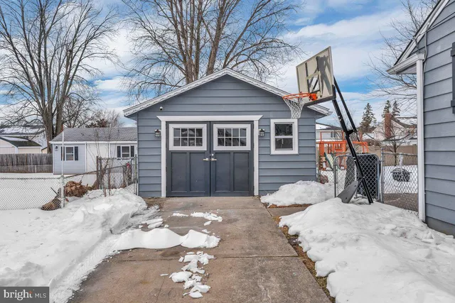 $325,000 | 319 Drexel Avenue, Blackwood, NJ 08012