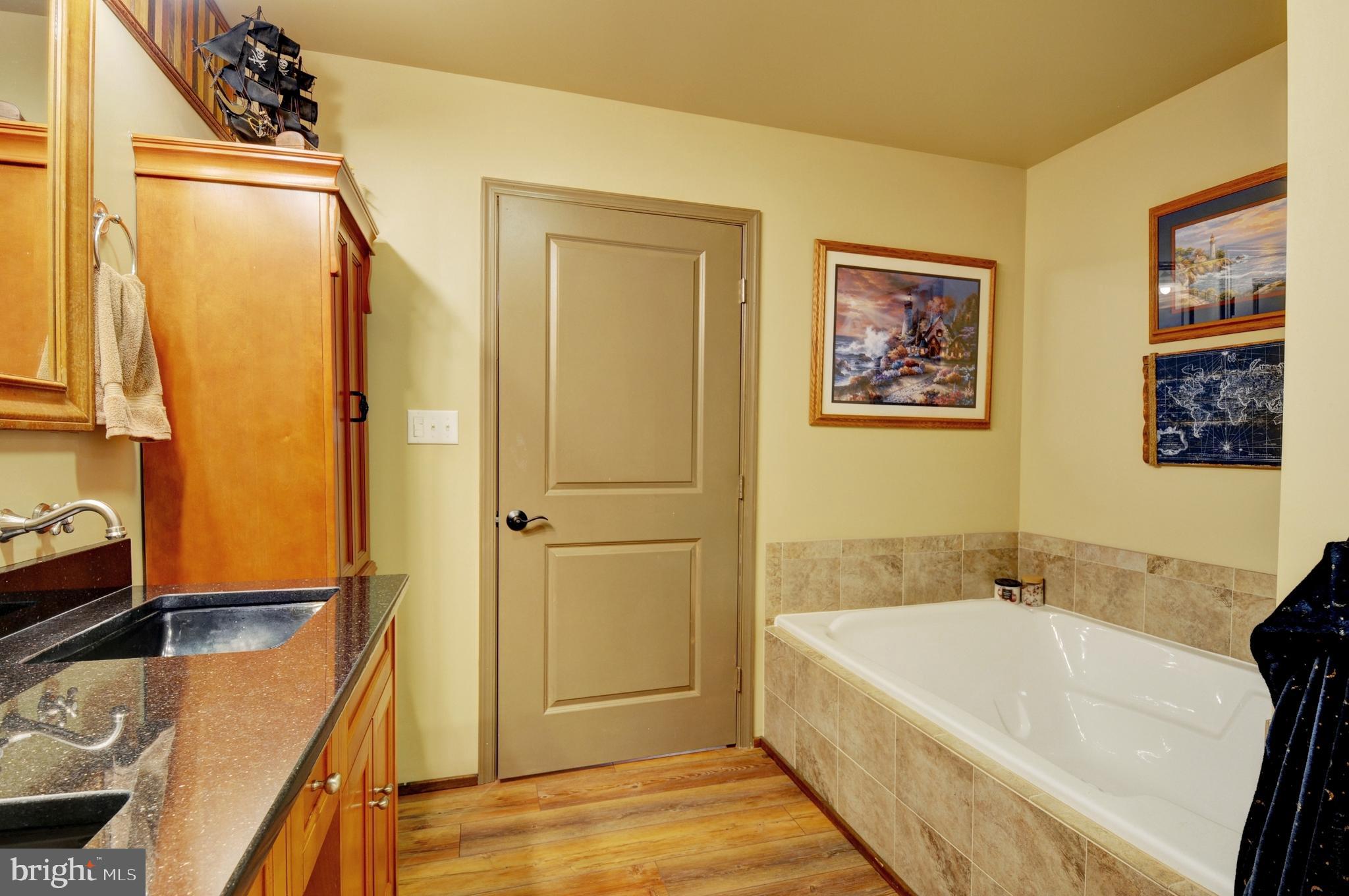 57 Clear Back Road Front Royal, VA 22630 - Photo 27 of 45 Full bathroom