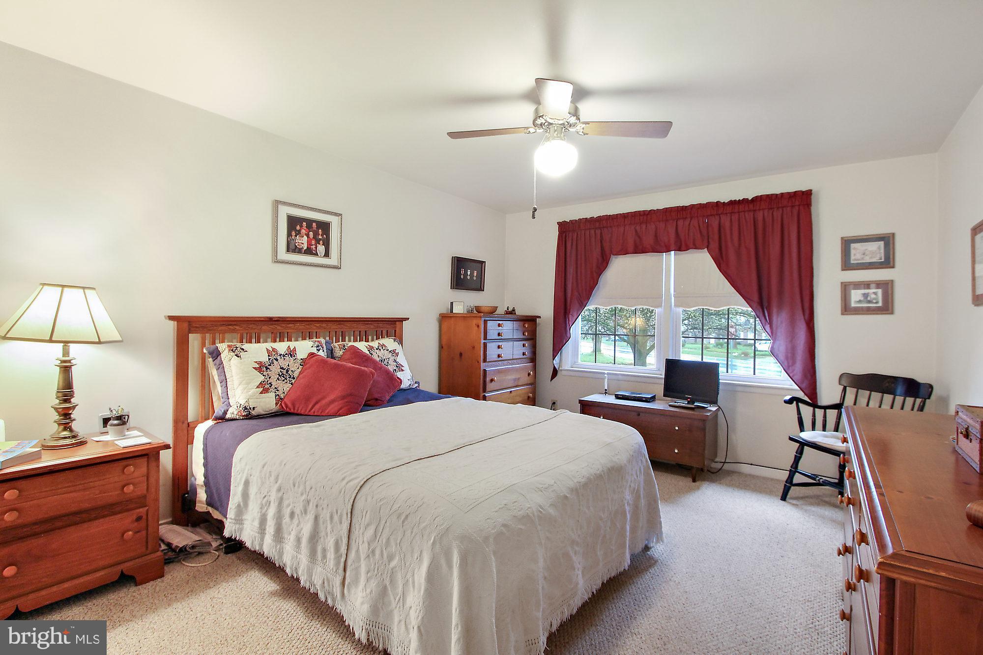 2401 Cambridge Road York, PA 17402 - Photo 14 of 28 Gallery Image 14