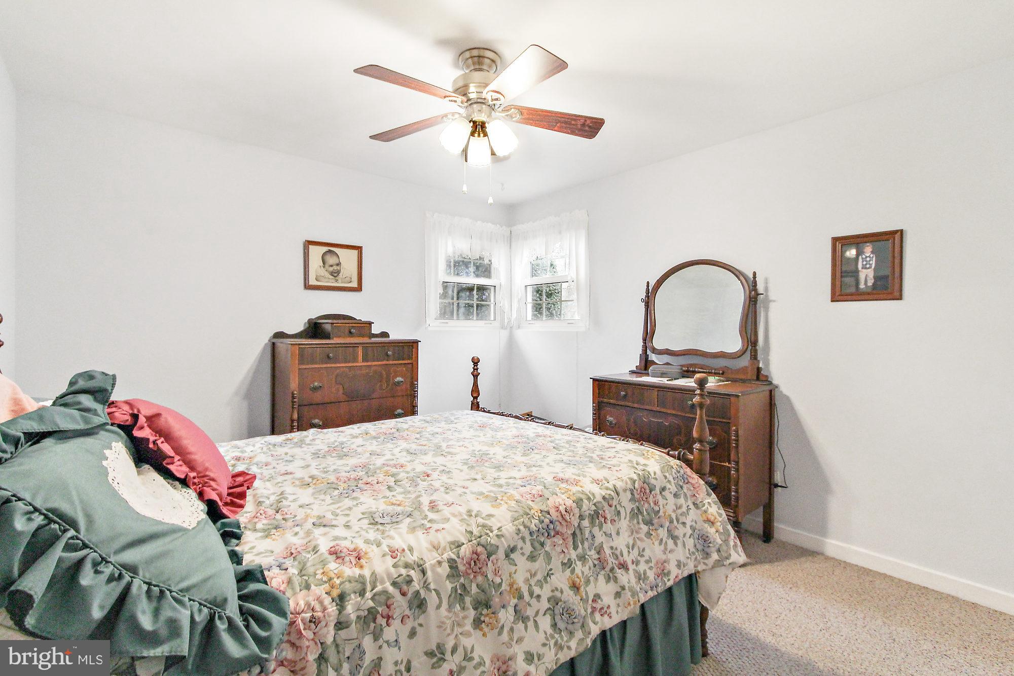 2401 Cambridge Road York, PA 17402 - Photo 16 of 28 Gallery Image 16