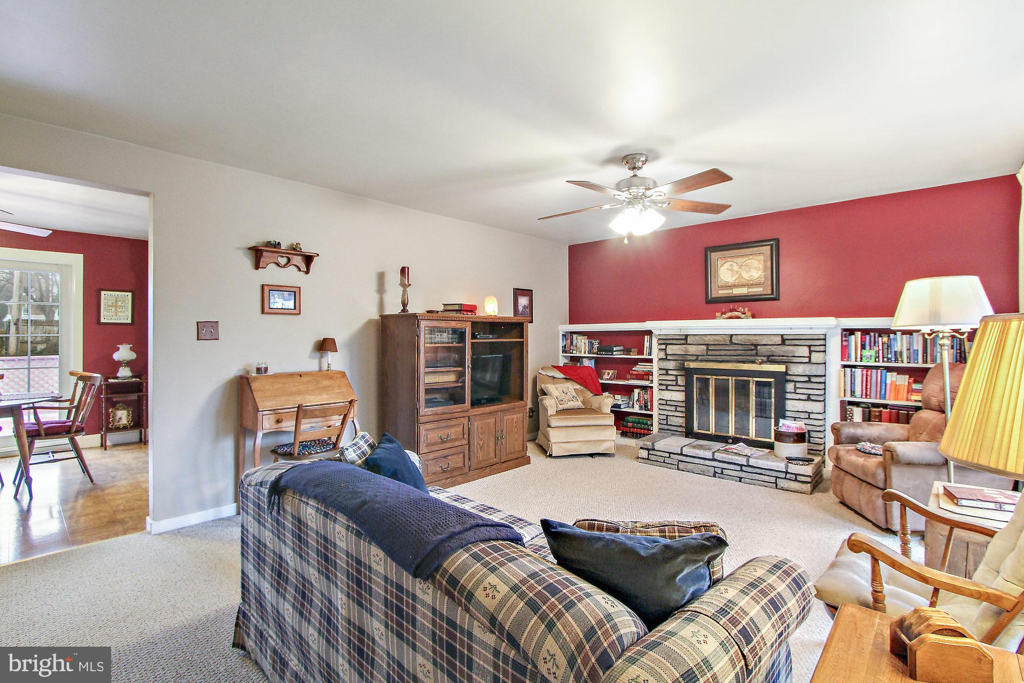 2401 Cambridge Road York, PA 17402 - Photo 5 of 28 Gallery Image 5