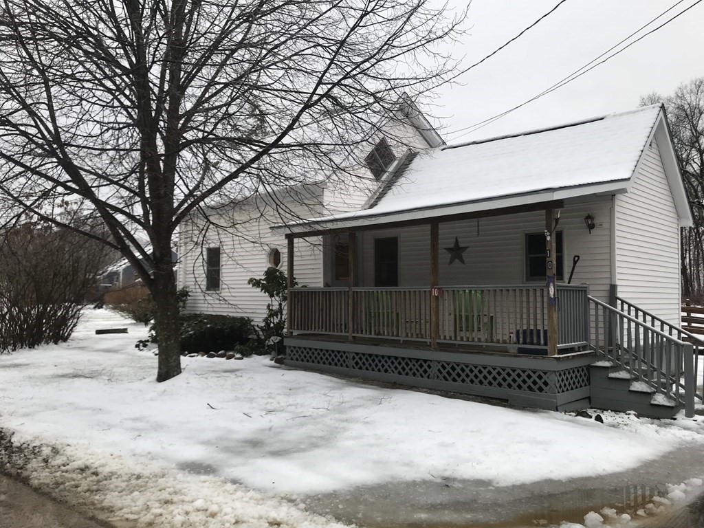 10 Hoosac Road Deerfield, MA 01342 - Photo 1 of 30 Gallery Image 1
