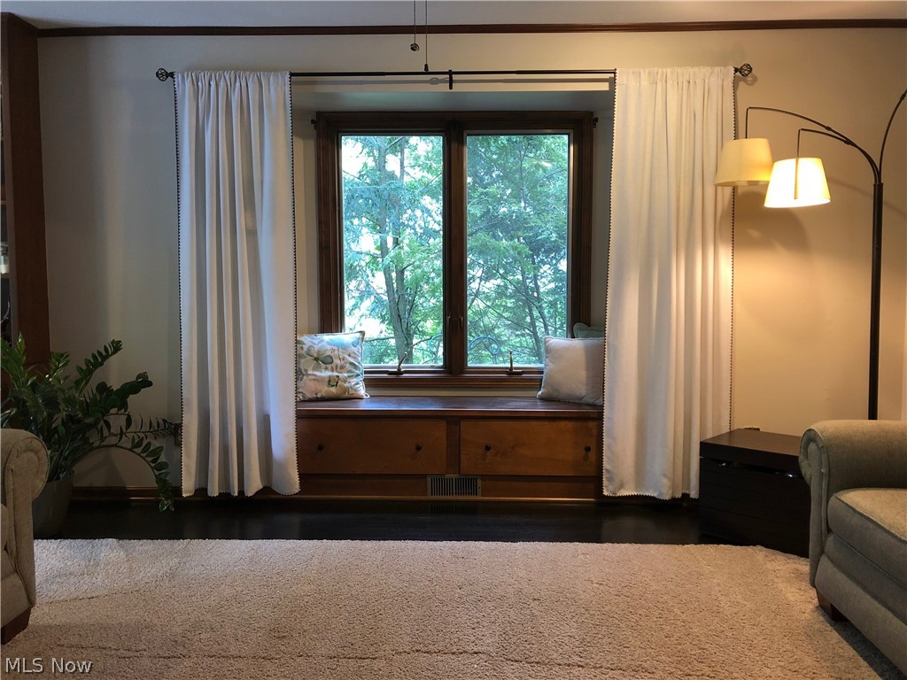 1560 Burbank Road Wooster, OH 44691 - Photo 13 of 20 Inviting built-in window seats provides a wonderful place to enjoy the view outside or relax with guests in the great room.