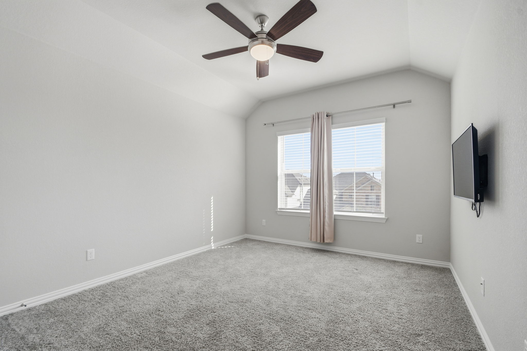 1009 Calendula Trail Georgetown, TX 78628 - Photo 27 of 31 Secondary Bedroom #3