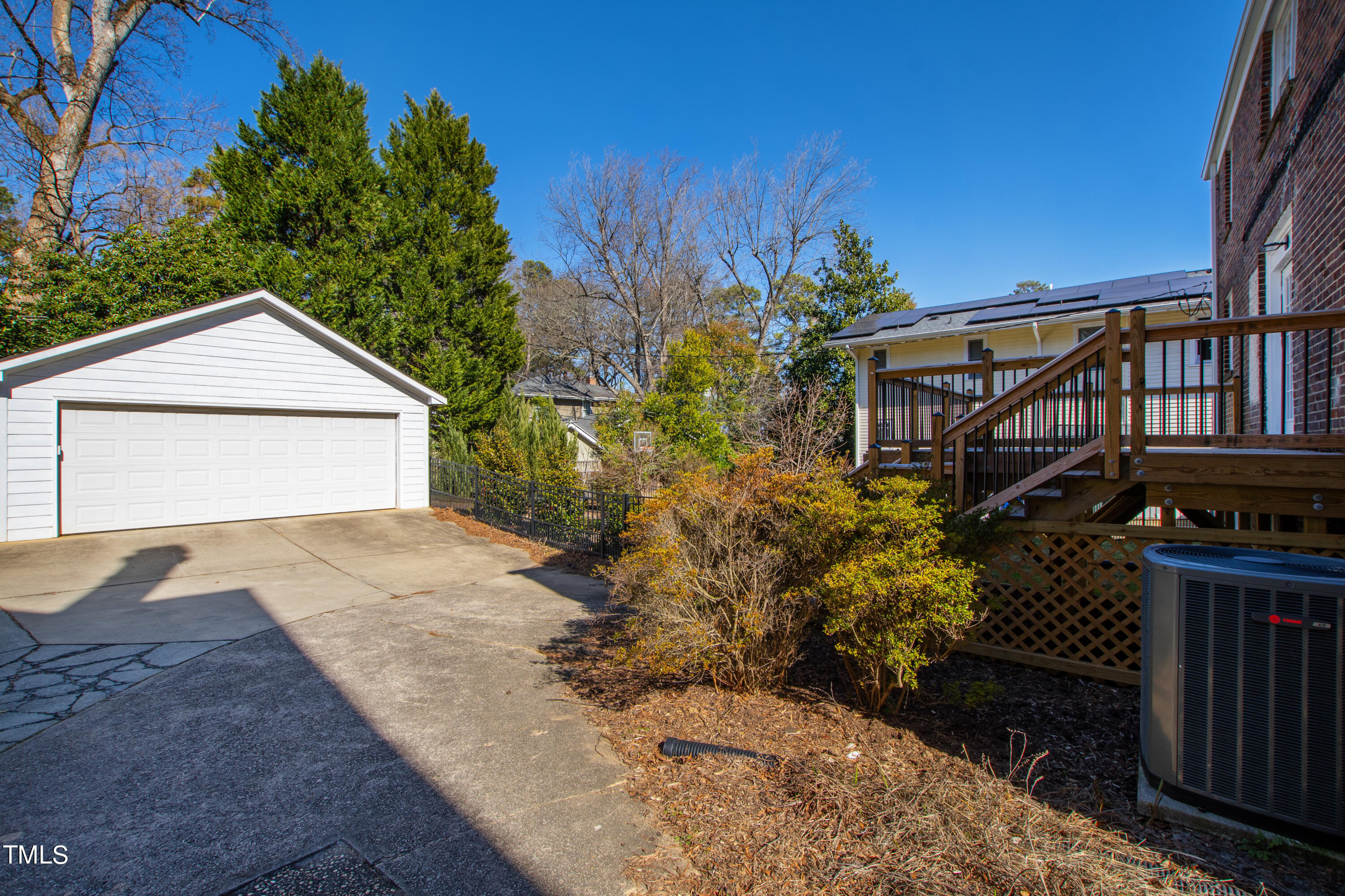 305 Hillcrest Road Raleigh, NC 27605 - Photo 39 of 45 37 Back
