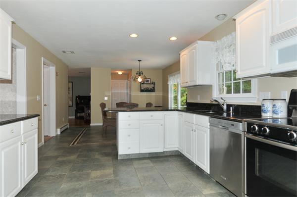 16 Littlefield Road Milford, MA 01757 - Photo 4 of 12 Gallery Image 4