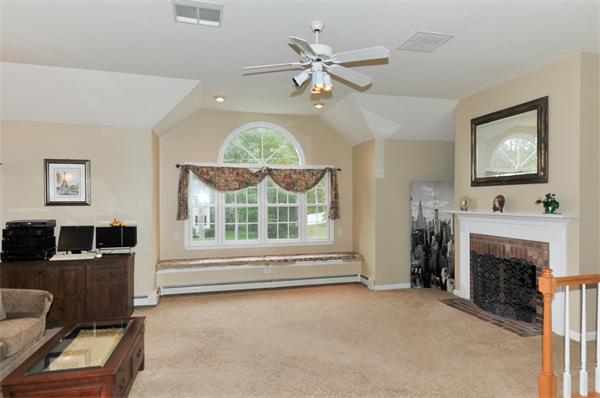 16 Littlefield Road Milford, MA 01757 - Photo 7 of 12 Gallery Image 7