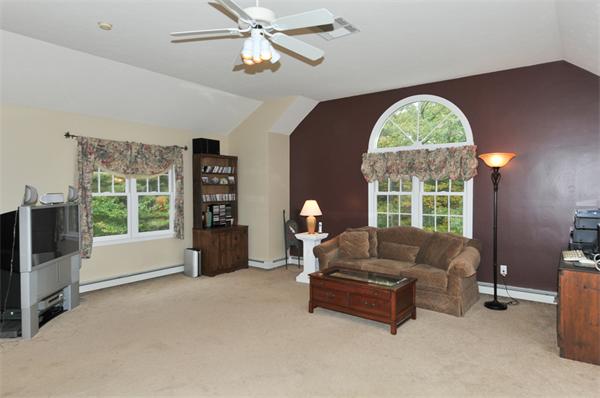 16 Littlefield Road Milford, MA 01757 - Photo 8 of 12 Gallery Image 8