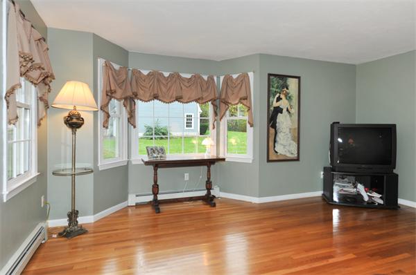 16 Littlefield Road Milford, MA 01757 - Photo 9 of 12 Gallery Image 9