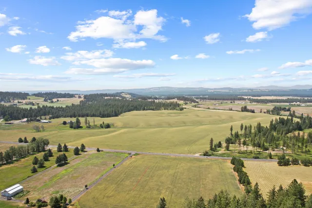 $1,350,000 | 20141 North Bernhill Road, Colbert, WA 99005