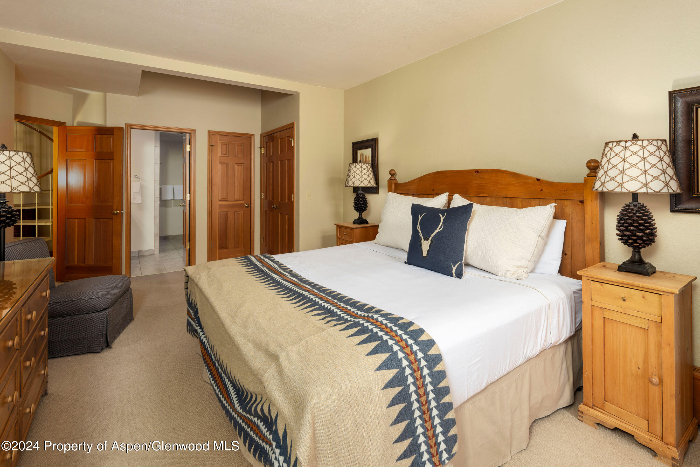 476 Wood Road, Unit 41 Snowmass Village, CO 81615 - Photo 10 of 29 Main Floor Primary Suite