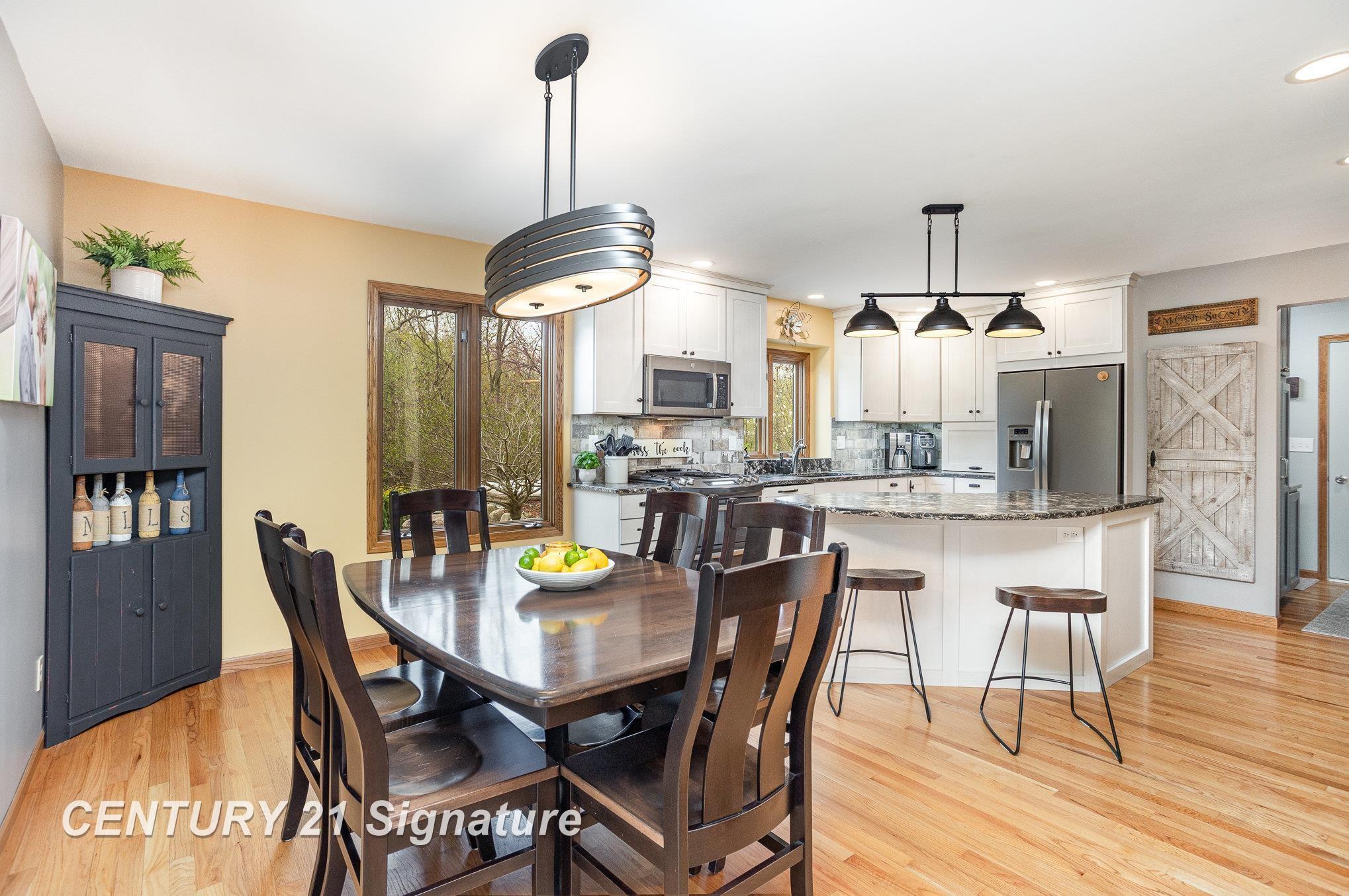 4031 Flajole Road Midland, MI 48642 - Photo 9 of 44 50174428-6dc805d4-0779-4992-9977-7bd5fa96bdb3.JPG