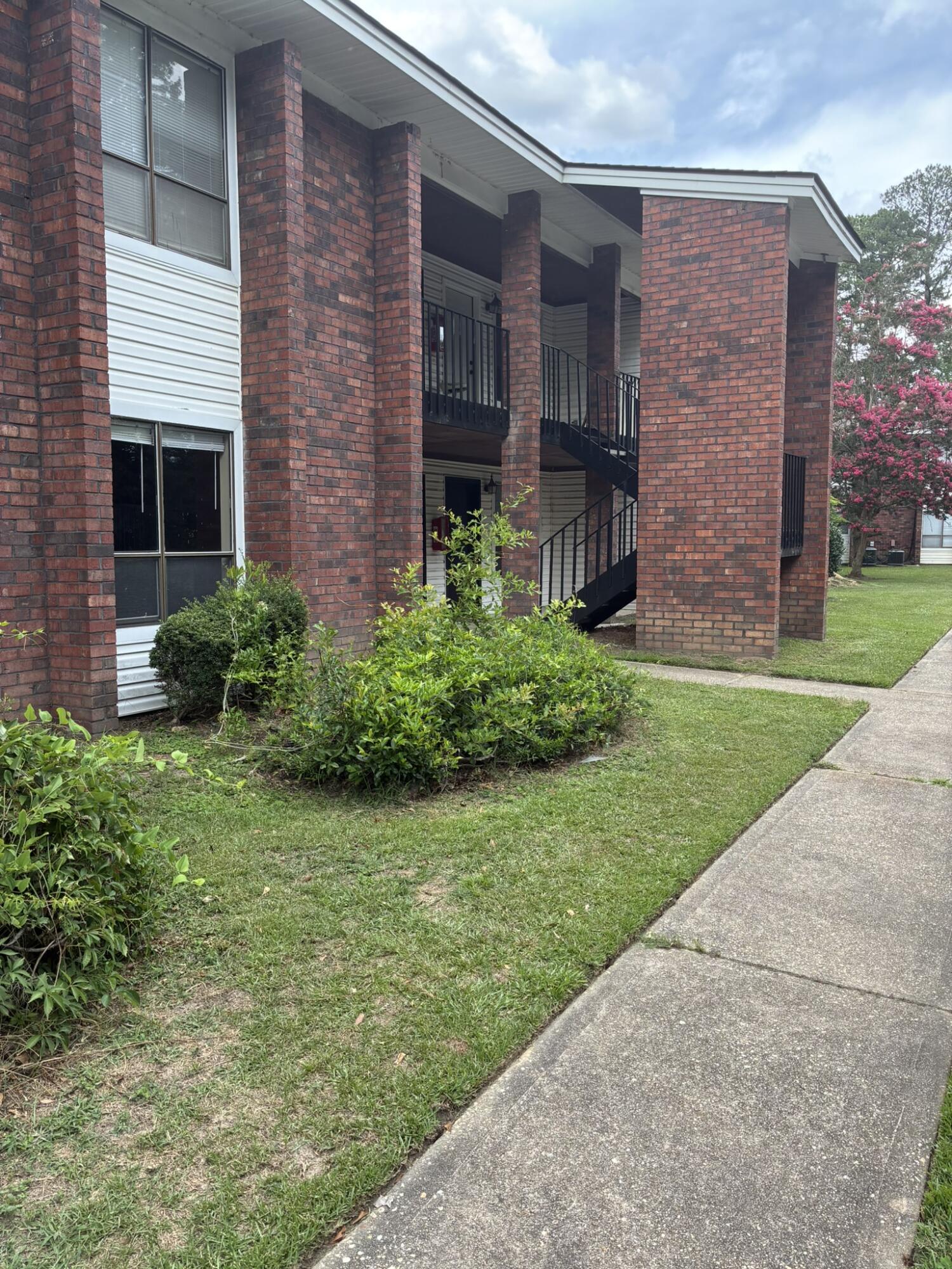 251 Rast Street, Unit N2 Sumter, SC 29150 - Photo 4 of 5 IMG_3265