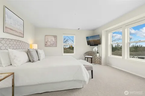 $525,000 | 22535 Southeast Highland Circle, Unit 206, Issaquah, WA 98029