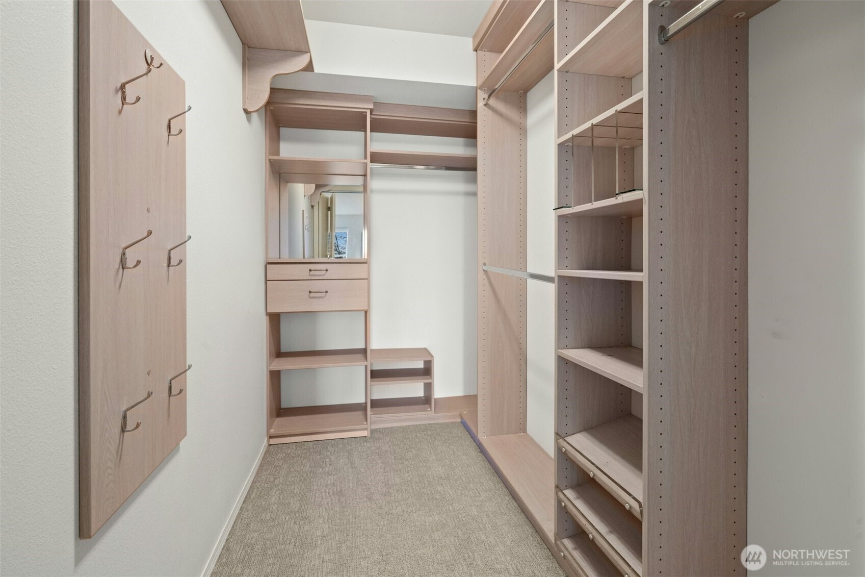 22535 Southeast Highland Circle, Unit 206 Issaquah, WA 98029 - Photo 17 of 31