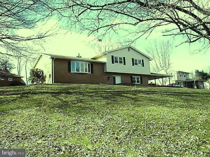1200 Mill Creek Road Fallston, MD 21047 - Photo 1 of 20 Large Brick & Vinyl Split Level