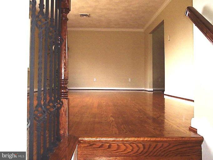 1200 Mill Creek Road Fallston, MD 21047 - Photo 10 of 20 Entrance Steps to Living Room