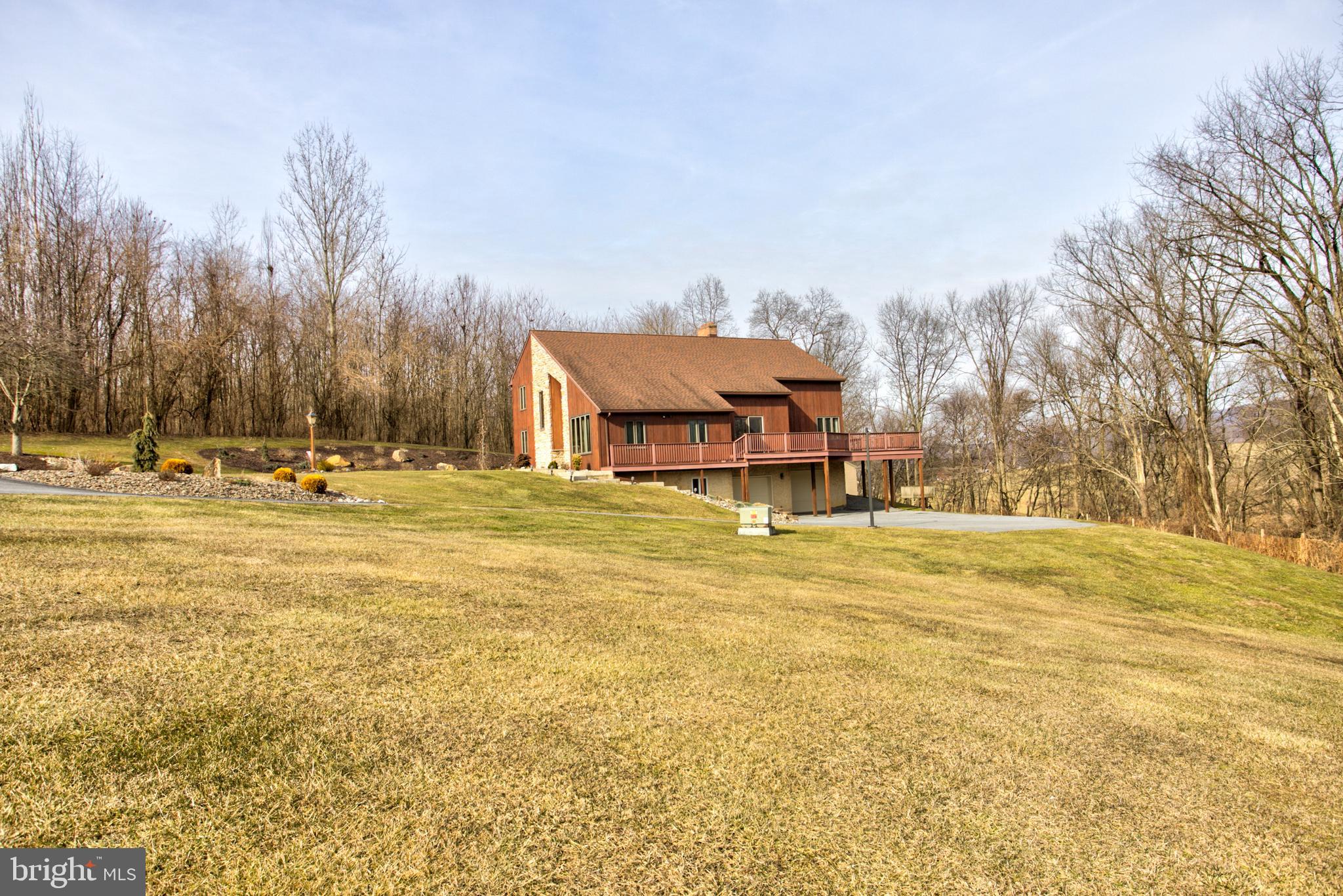 1546 Loop Road Manheim, PA 17545 - Photo 3 of 63