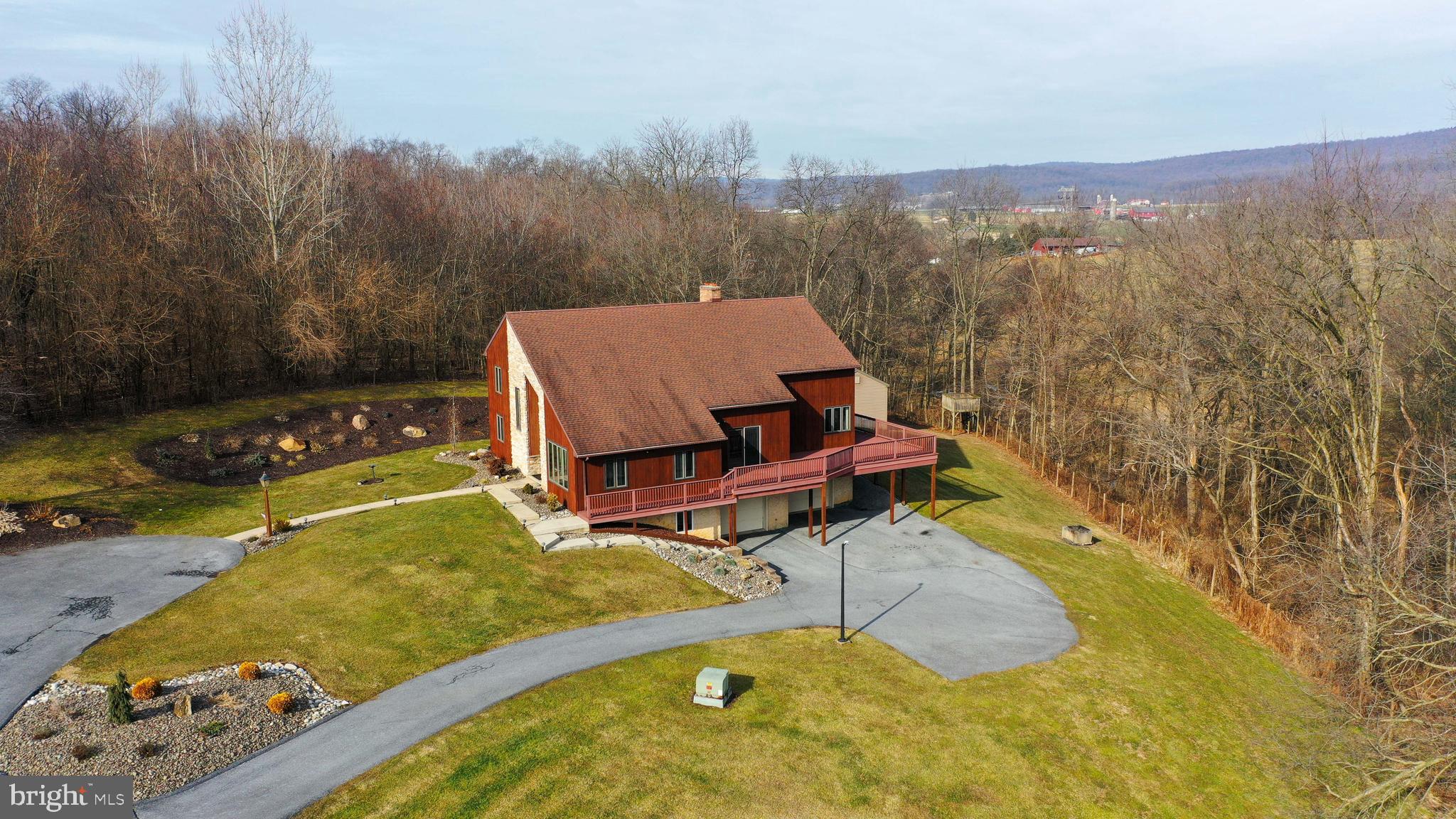 1546 Loop Road Manheim, PA 17545 - Photo 8 of 63