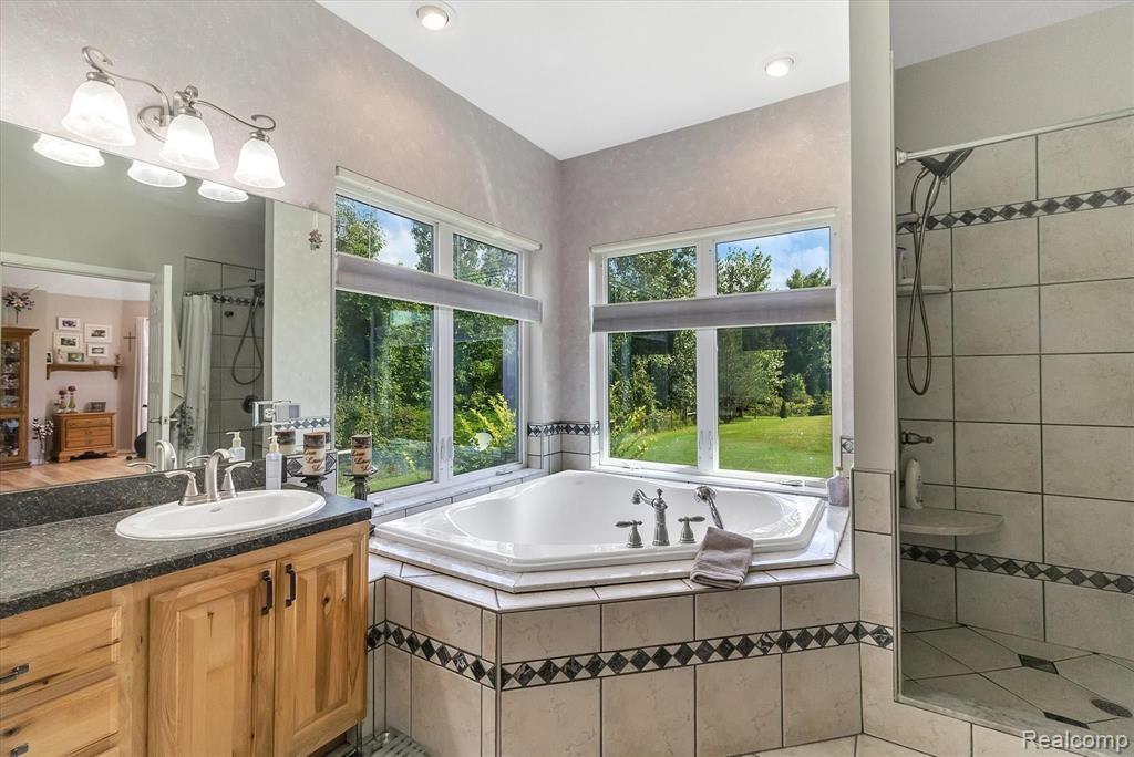 14829 Byron Road Byron, MI 48418 - Photo 19 of 40