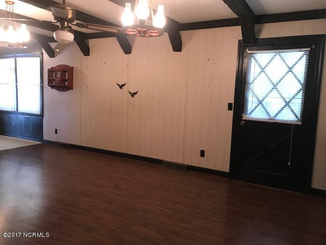 1579 Cobb Road Kinston, NC 28501 - Photo 3 of 12 1579 Cobb IMG_0361