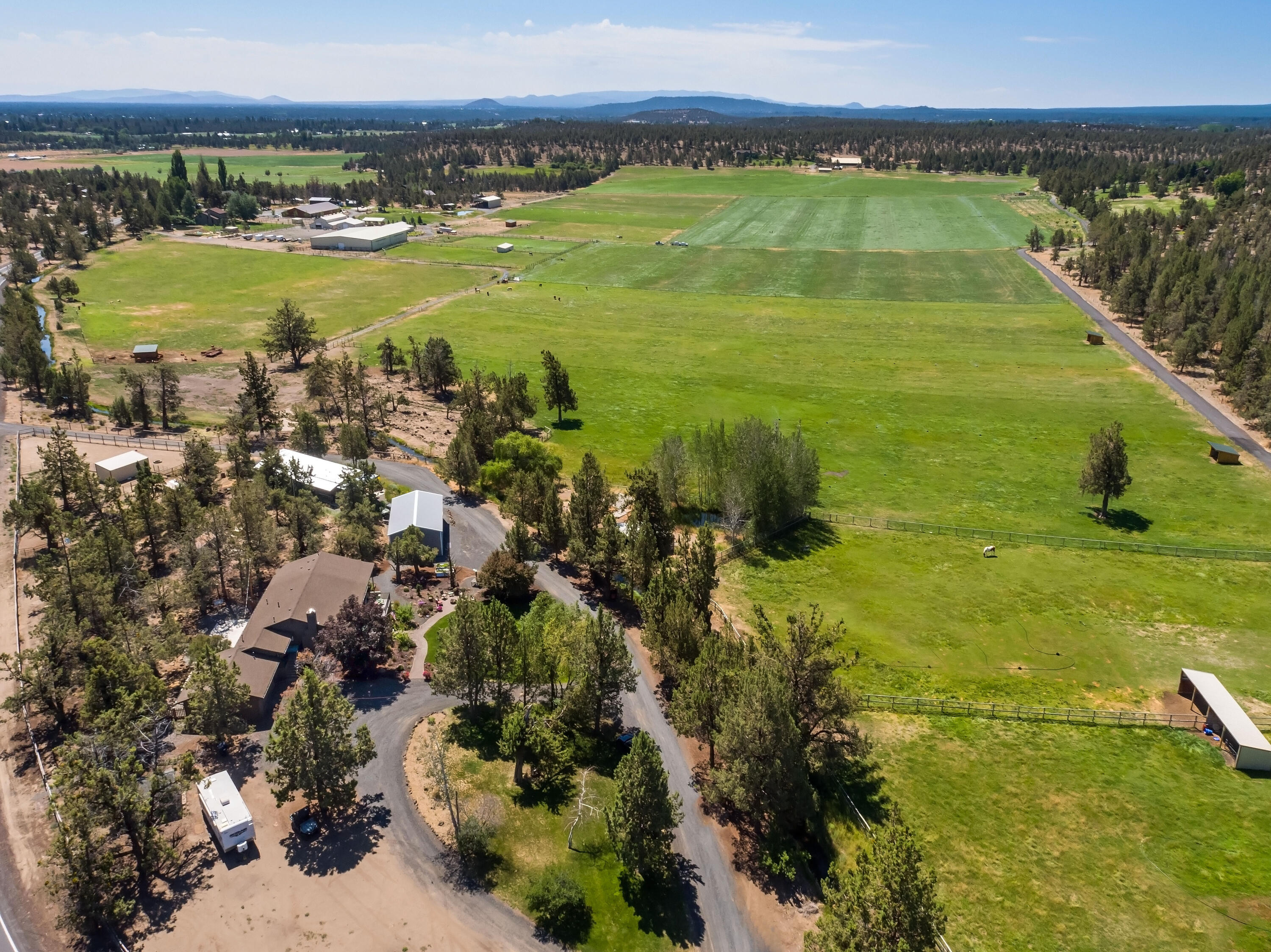 19245 Innes Market Road Bend, OR 97703 - Photo 4 of 49 04 19245 Innes Market Rd._065