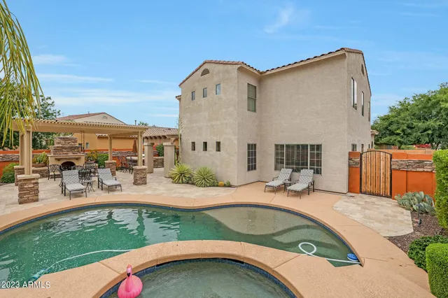 $4,000 | 15941 West Mauna Loa Lane, Surprise, AZ 85379