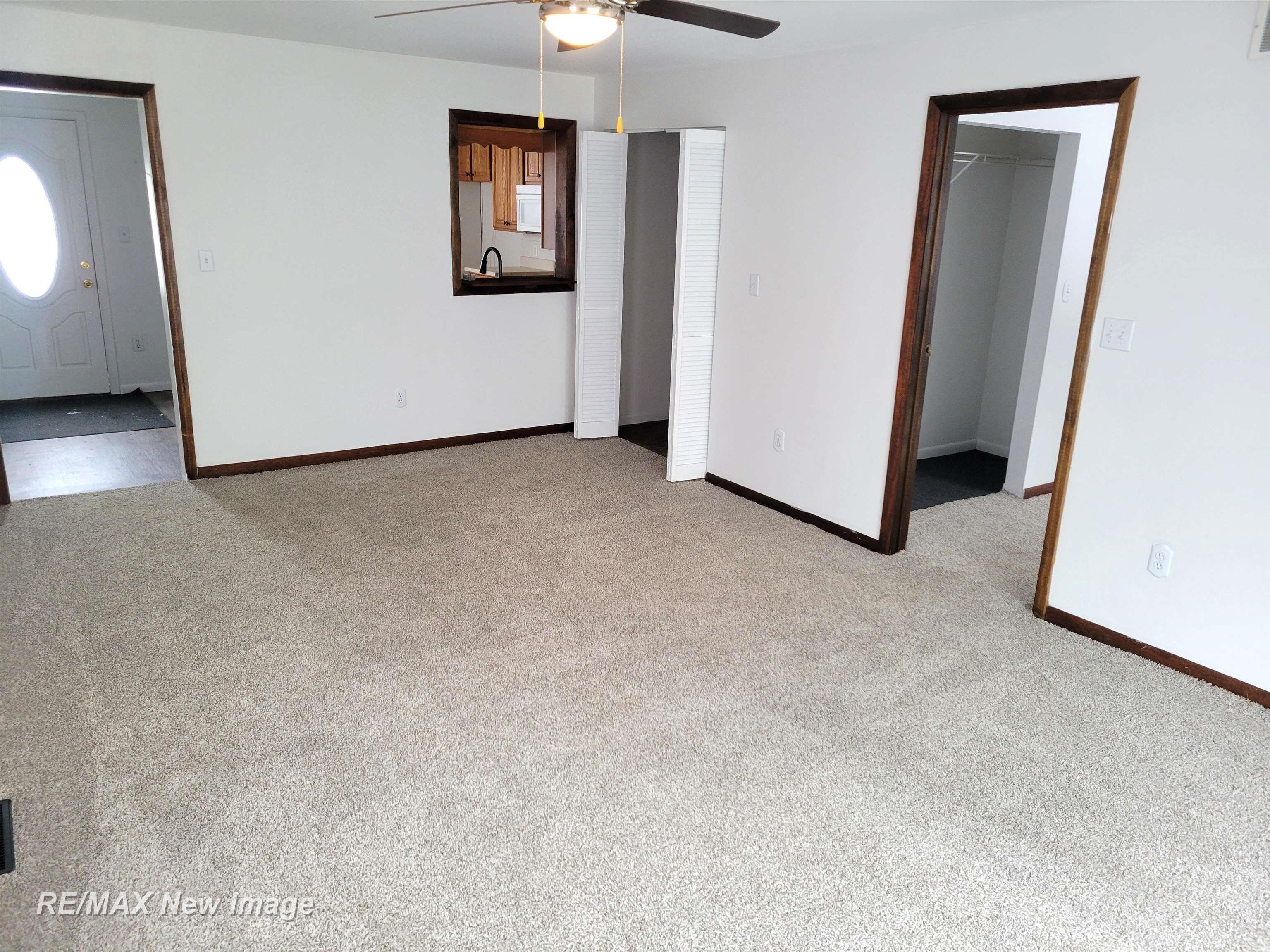 200 Adams Road Saginaw, MI 48609 - Photo 5 of 12 50166891-73e6e8b3-4c06-43b7-8cc2-f3aad0ebc3e4.JPG