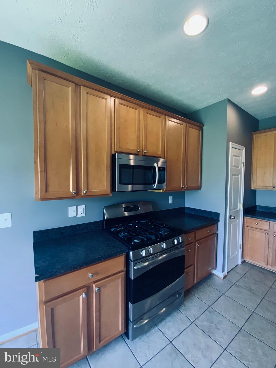 614 Tinker Road Baltimore, MD 21220 - Photo 3 of 30