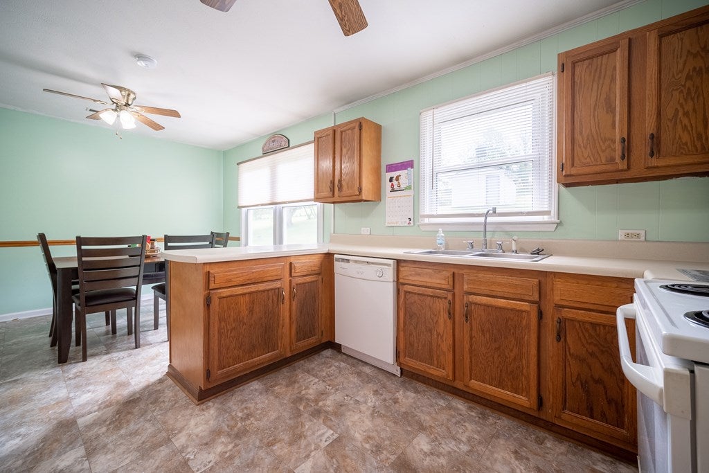 2914 Cedar Springs Road Sugar Grove, VA 24375 - Photo 19 of 70 Gallery Image 19