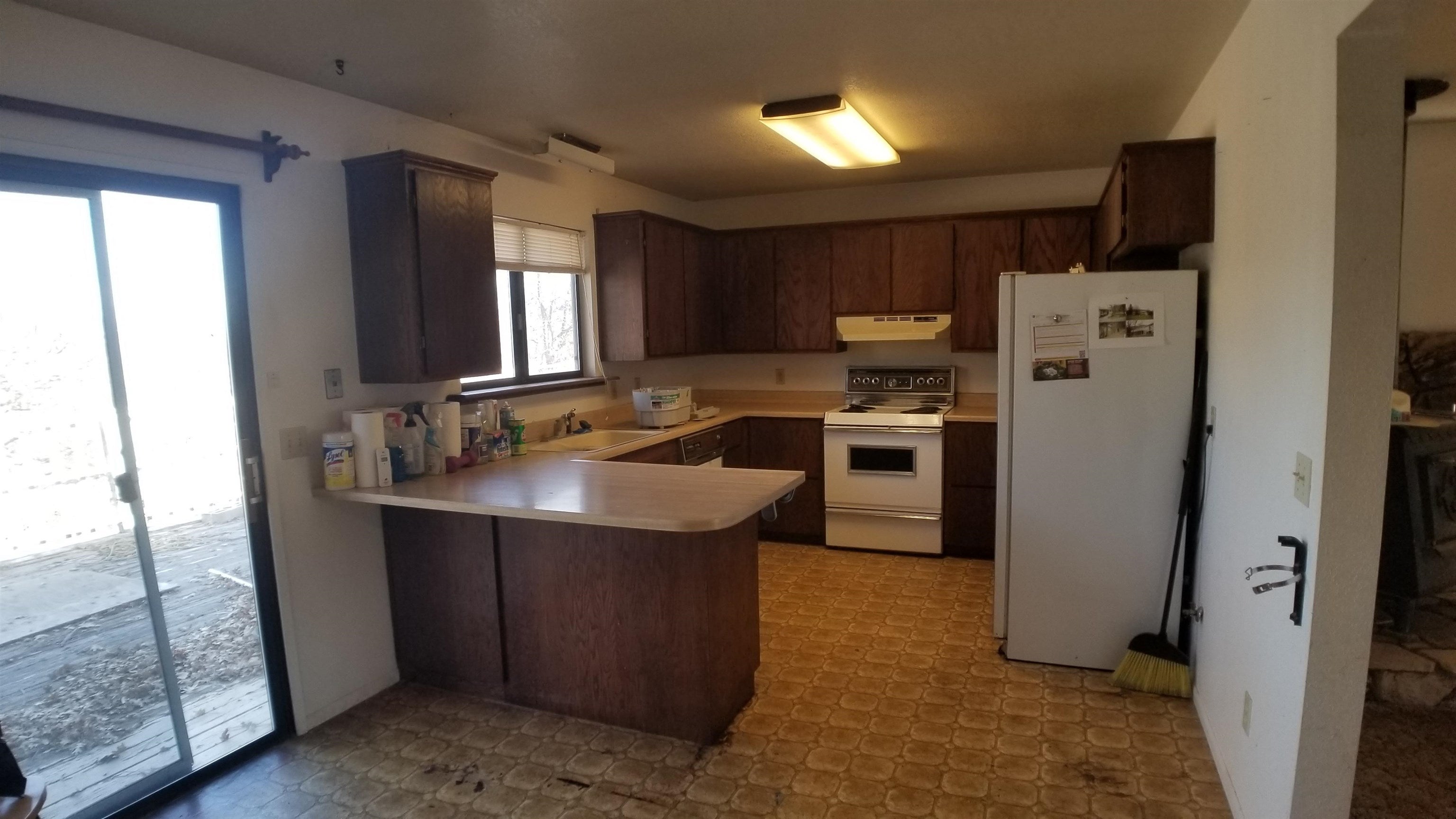 9304 Guys Gulch Road Yreka, CA 96097 - Photo 6 of 14 Gallery Image 6