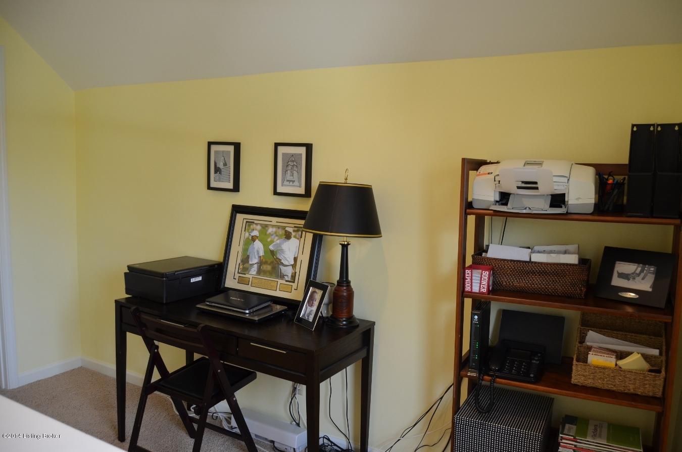207 Tyne Road Louisville, KY 40207 - Photo 44 of 44 second flr nook