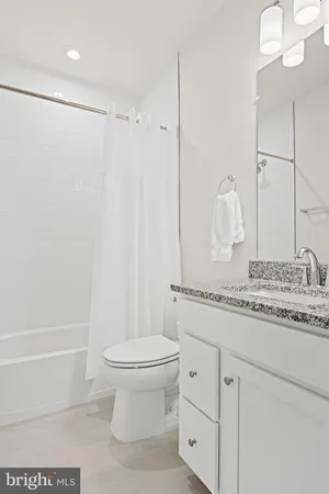 $3,000 | 13556 Innovation Station Loop, Unit 15A, Herndon, VA 20171