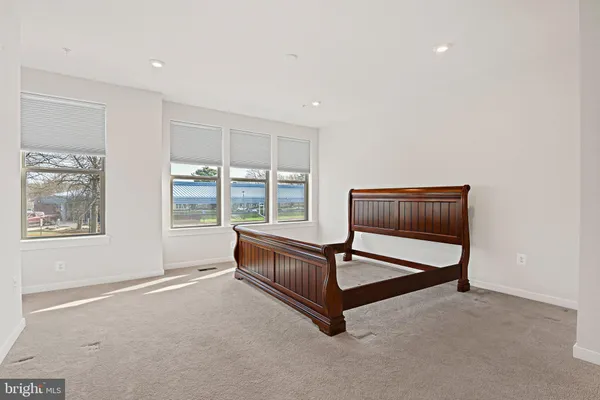 $3,000 | 13556 Innovation Station Loop, Unit 15A, Herndon, VA 20171