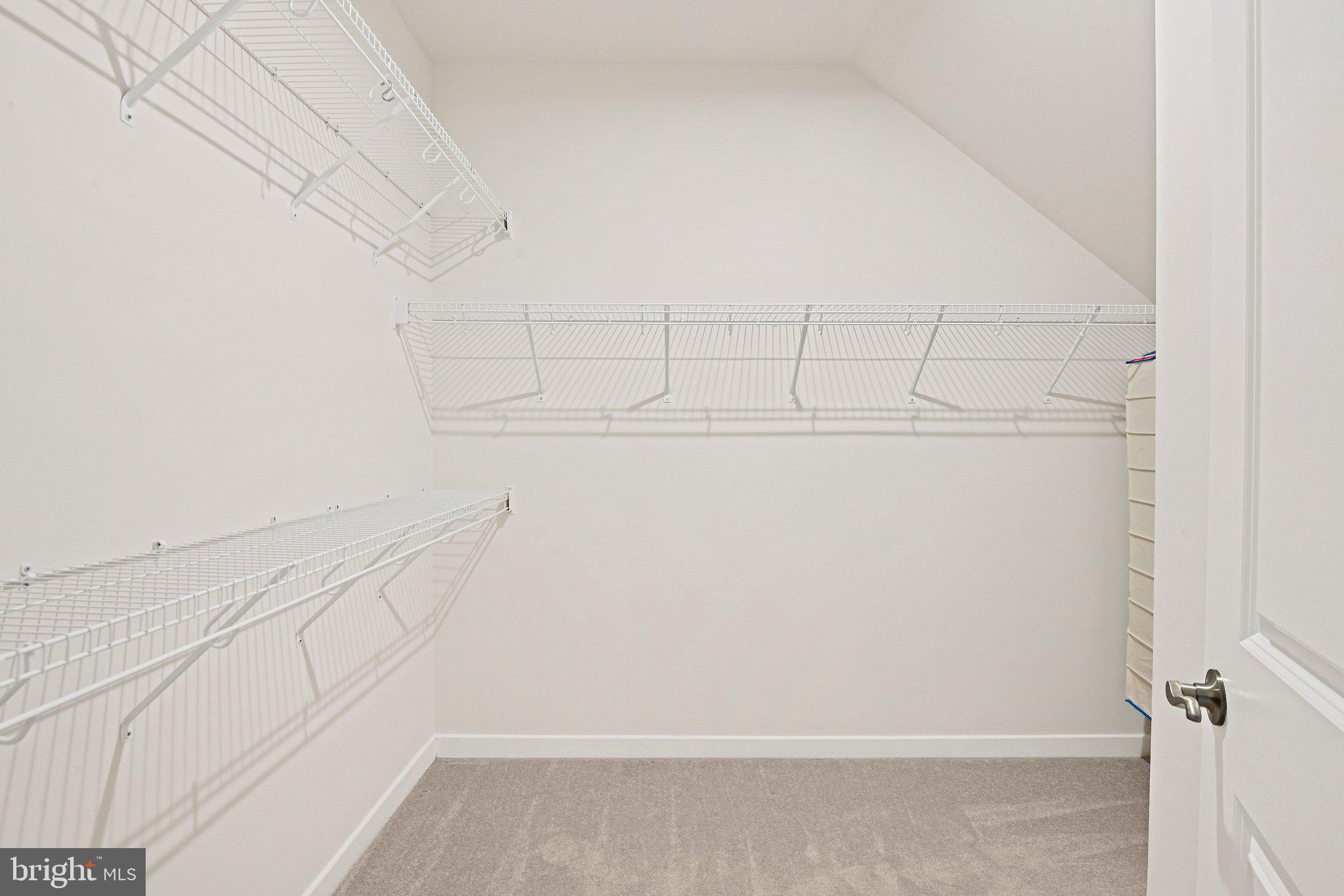 13556 Innovation Station Loop, Unit 15A Herndon, VA 20171 - Photo 22 of 28 a view of small space