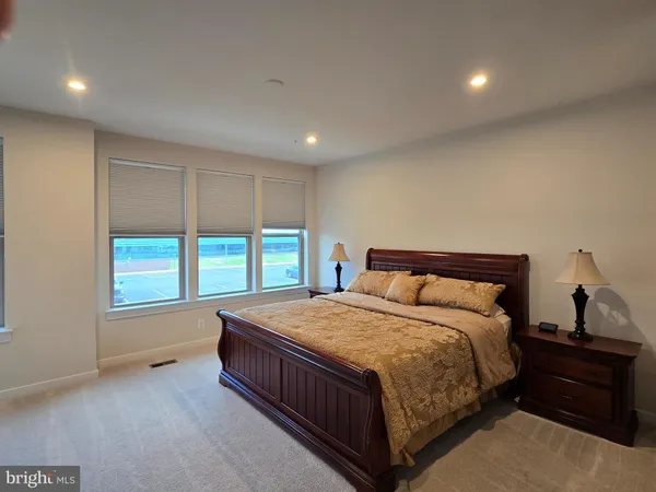 $3,000 | 13556 Innovation Station Loop, Unit 15A, Herndon, VA 20171