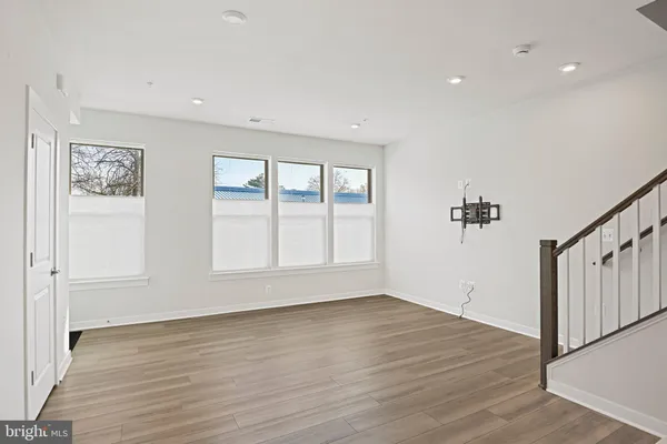 $3,000 | 13556 Innovation Station Loop, Unit 15A, Herndon, VA 20171