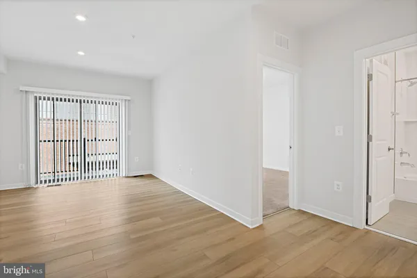 $3,000 | 13556 Innovation Station Loop, Unit 15A, Herndon, VA 20171