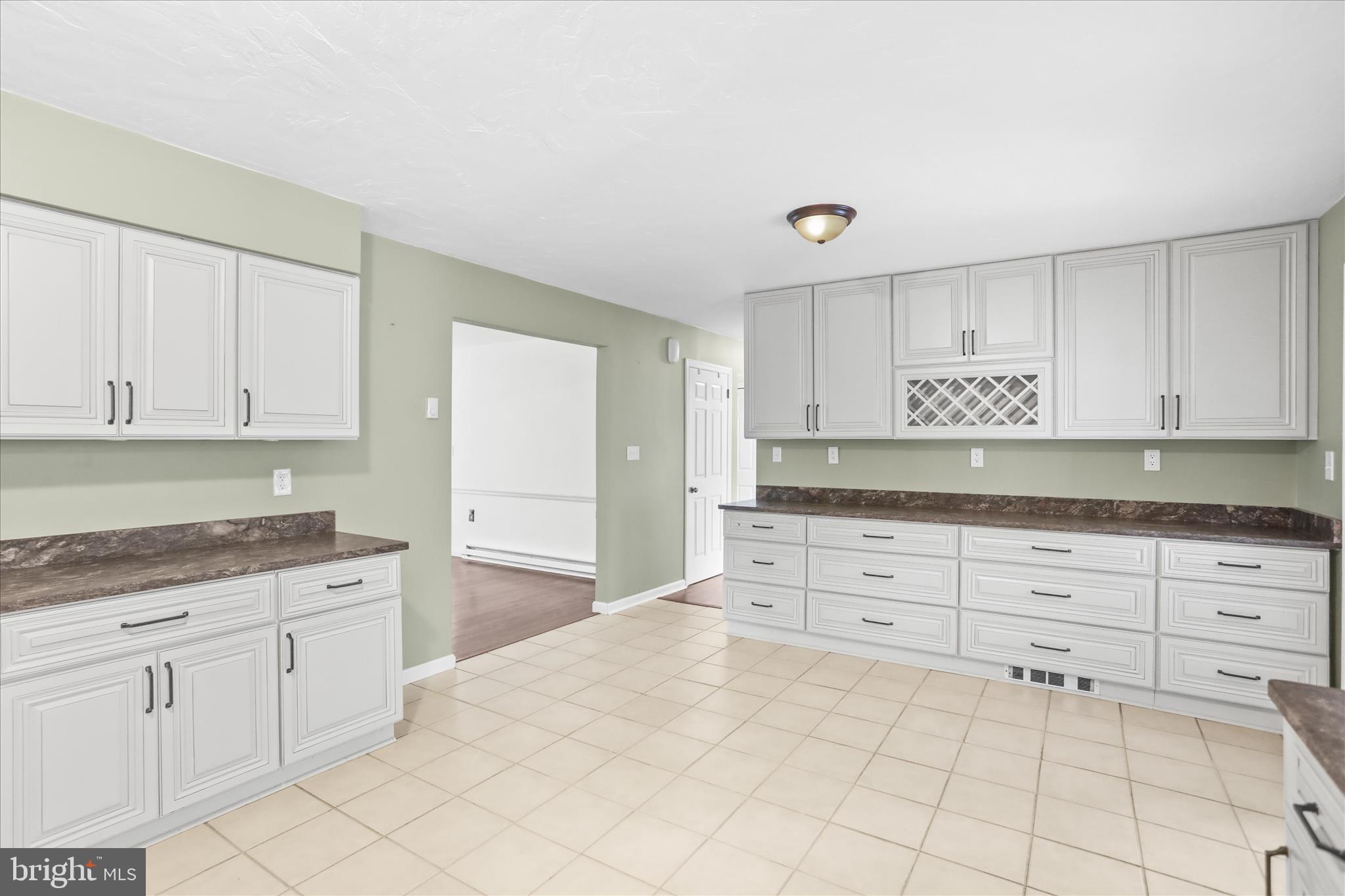 6208 Longview Dr Spring Grove Spring Grove, PA 17362 - Photo 16 of 58